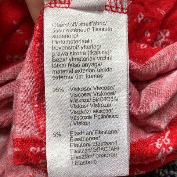 VENUS size medium M red top lace stretchy - Picture 9 of 9